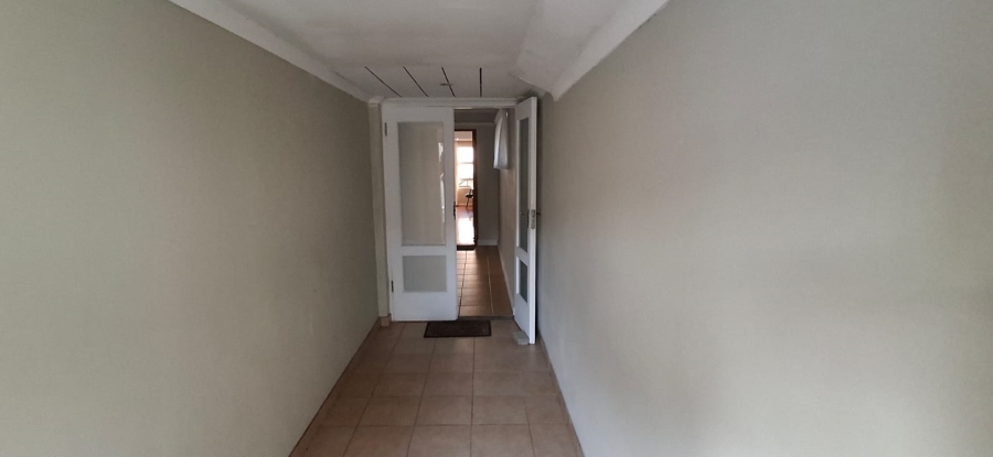 7 Bedroom Property for Sale in Bonza Bay Eastern Cape